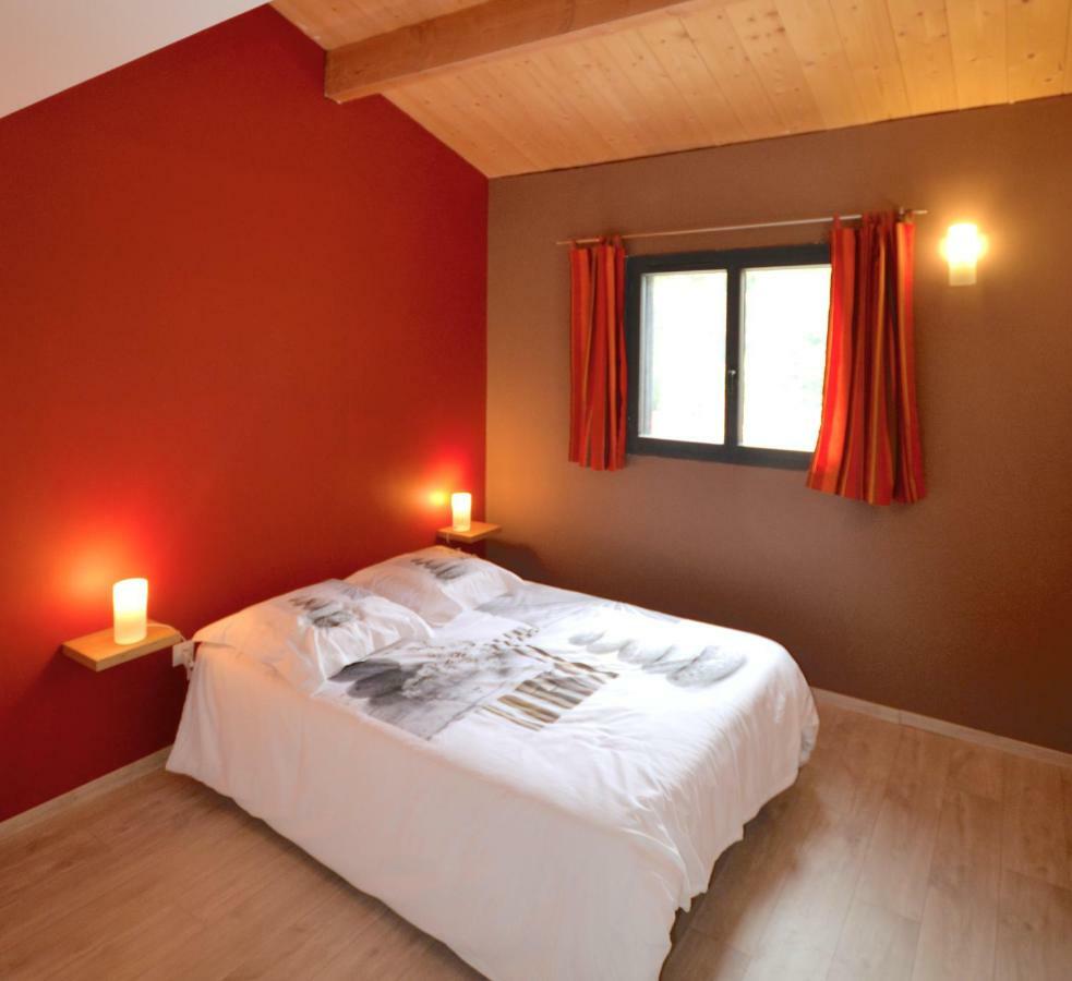 La Briardière Camélas Extérieur photo