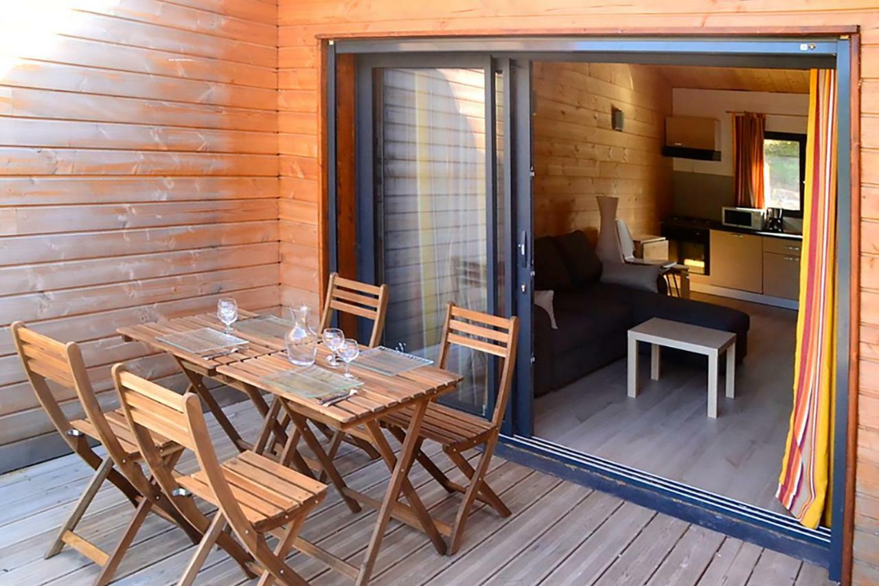 La Briardière Camélas Extérieur photo
